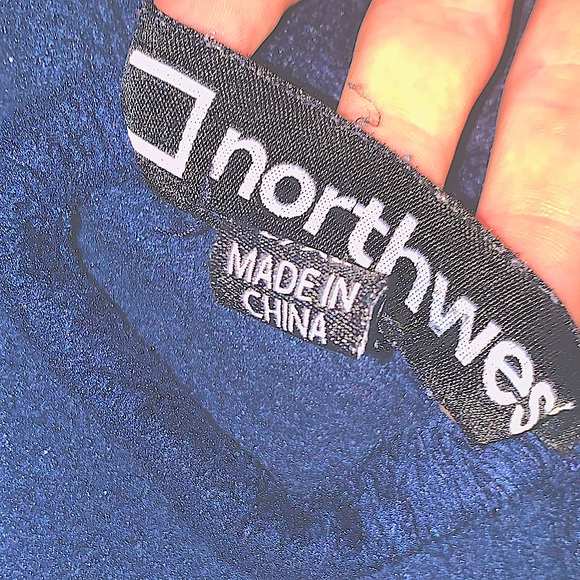 Toronto maple leafs “ house coat “ male/female ( no waste tie belt loop ) - Picture 4 of 5